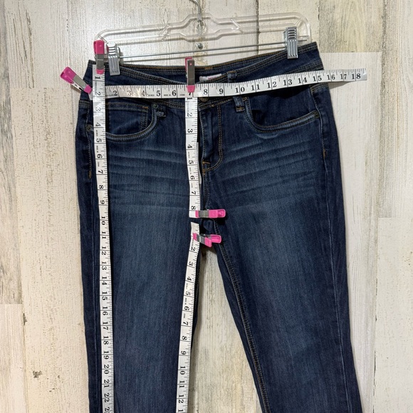 BONGO Women's Dark Blue Skinny Straight Leg Ankle Length Crop Capri Jeans - Picture 3 of 11